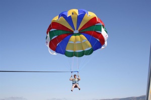 Скайсерфинг, скайдайвинг, B. A. S. E и другие прыжки с парашютом